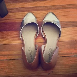 Kenneth Cole reaction flats